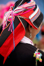Load image into Gallery viewer, VIETNAM - bac ha market

