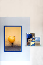 Load image into Gallery viewer, GUATEMALA - antigua - girl behind balloon
