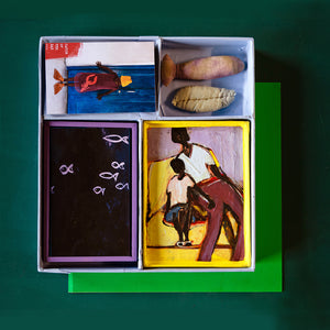 BOX WITH PAINTING FRANK + PICTURE MIRJAM  + BOOK 'BY THE SEA'  - LAMU