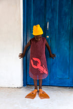 Load image into Gallery viewer, Lamu - girl with flippers
