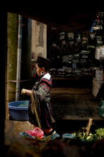 Load image into Gallery viewer, VIETNAM - Sapa - on the market
