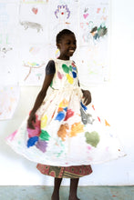 Load image into Gallery viewer, Lamu - Ubuni Fulamu dancing
