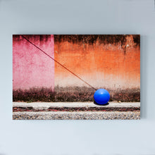 Load image into Gallery viewer, GUATEMALA - antigua - balloon in the street
