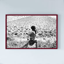 Load image into Gallery viewer, RWANDA - Kisoro - running girl
