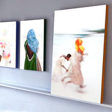 Load image into Gallery viewer, ZANZIBAR - running girls
